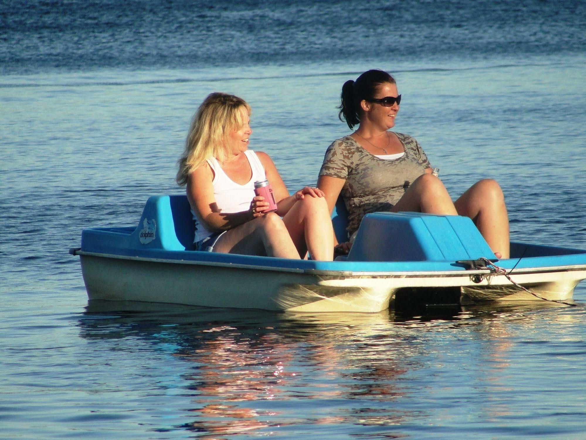 Pine Point Lodge Resort & Motel Crane Lake Esterno foto