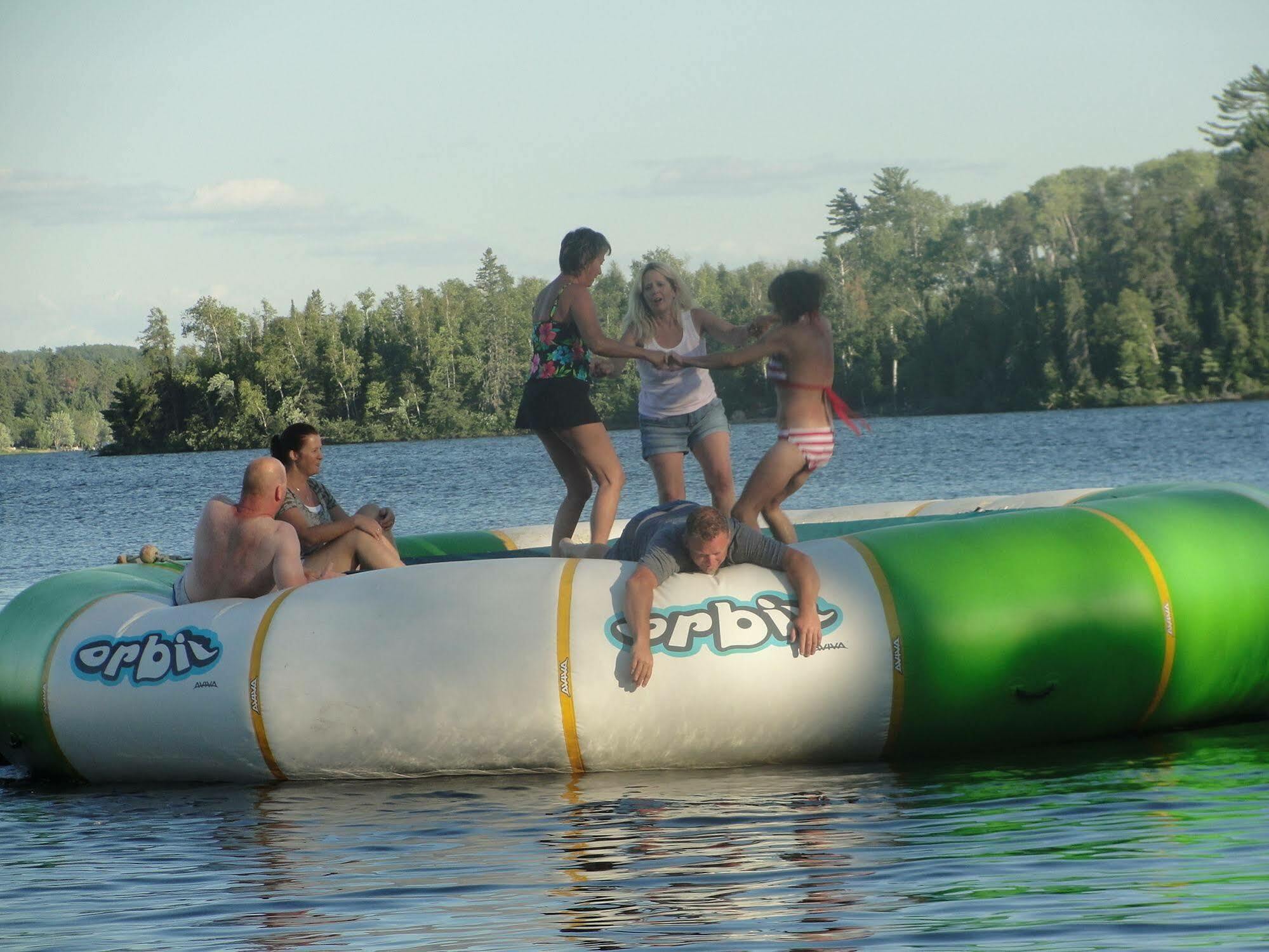 Pine Point Lodge Resort & Motel Crane Lake Esterno foto
