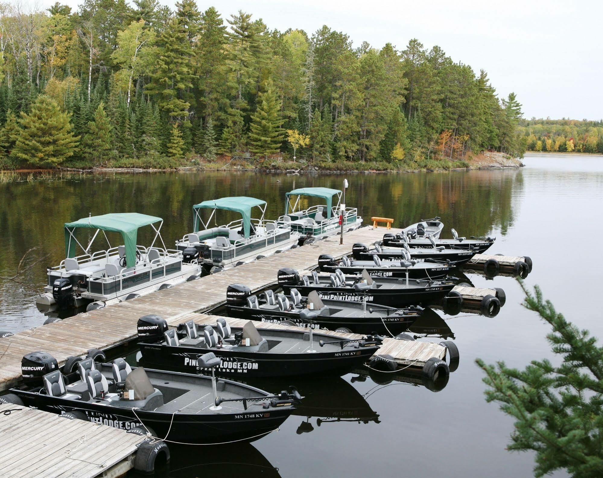 Pine Point Lodge Resort & Motel Crane Lake Esterno foto