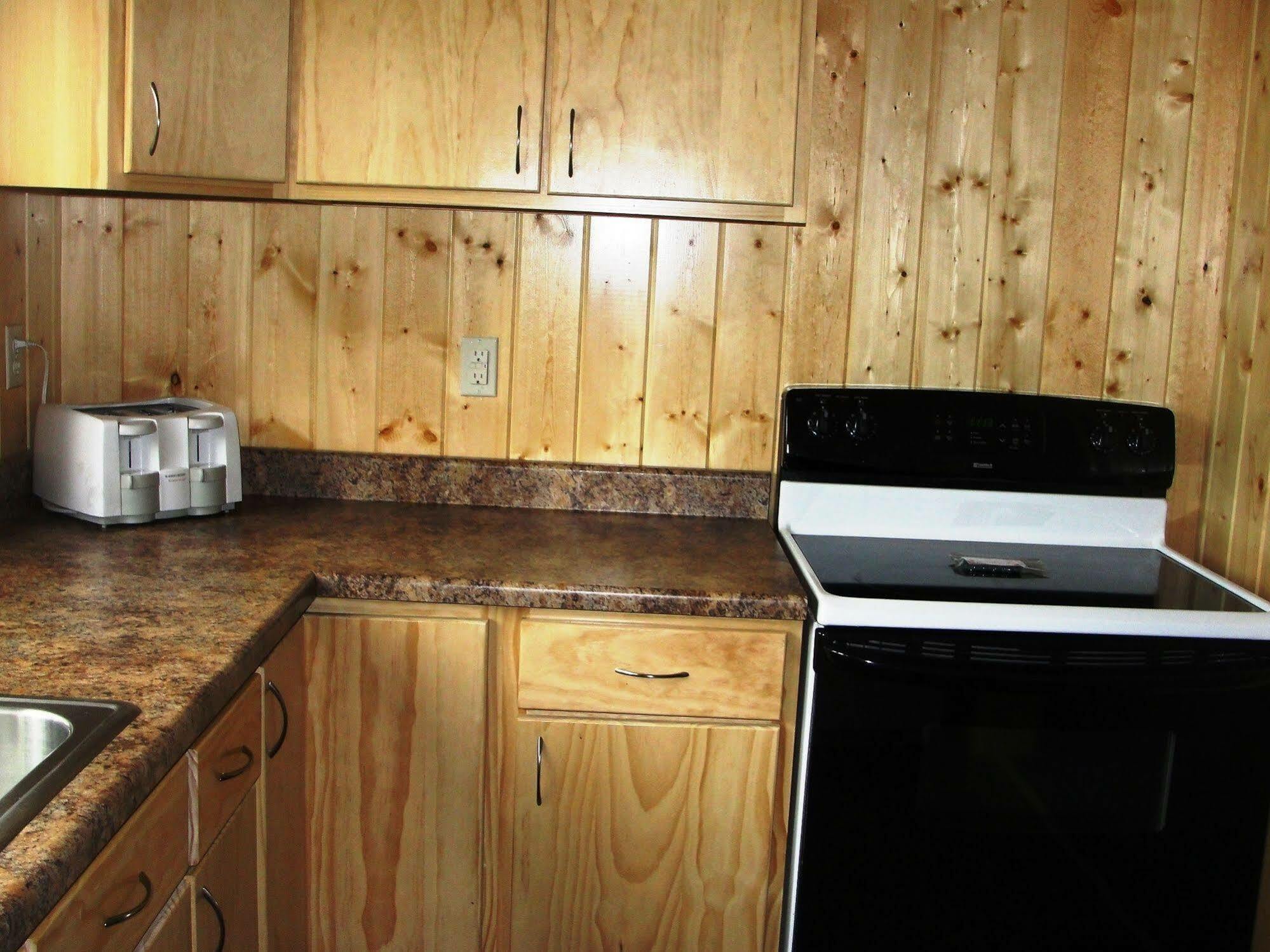 Pine Point Lodge Resort & Motel Crane Lake Esterno foto