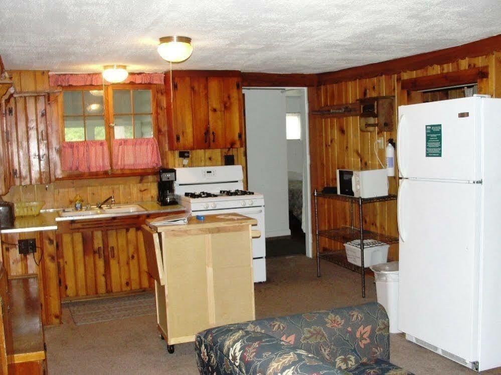 Pine Point Lodge Resort & Motel Crane Lake Esterno foto