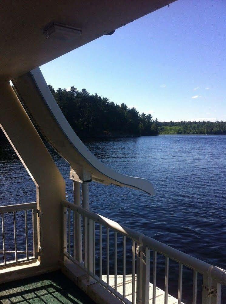 Pine Point Lodge Resort & Motel Crane Lake Esterno foto